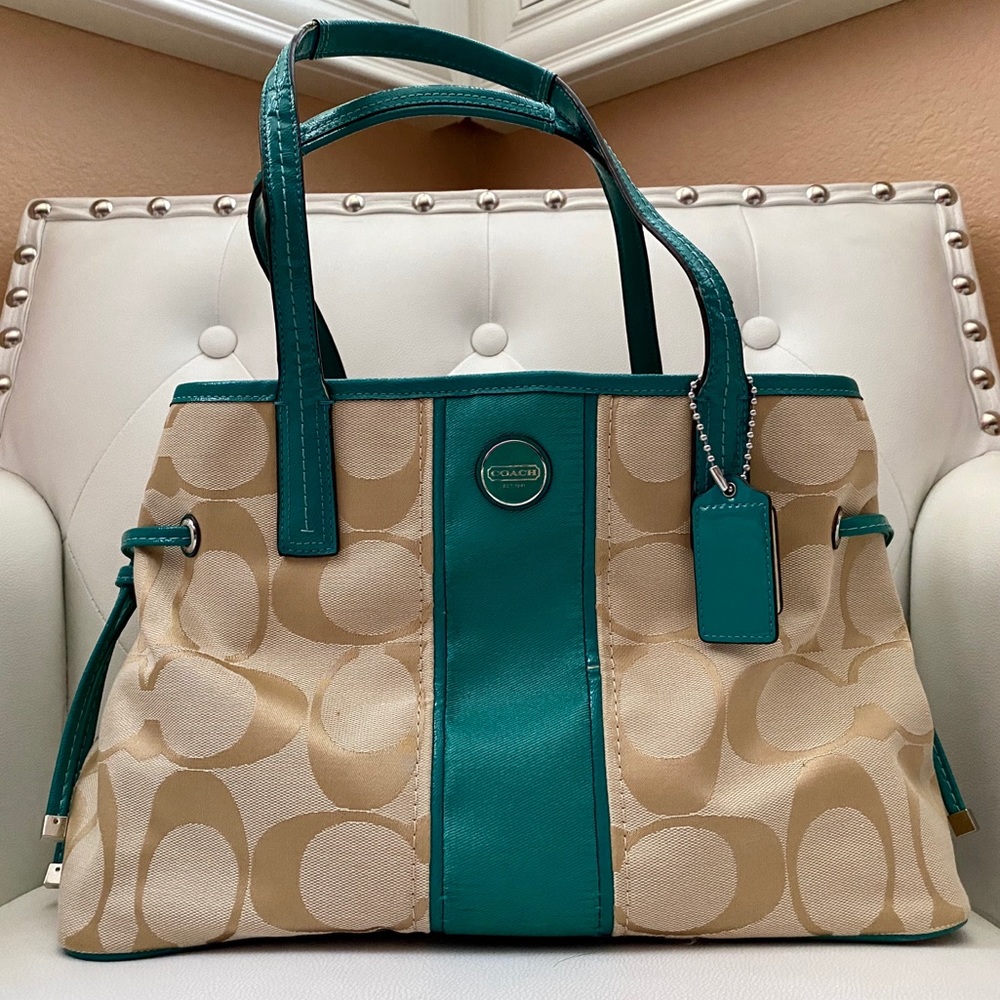 Coach Handbag 💙